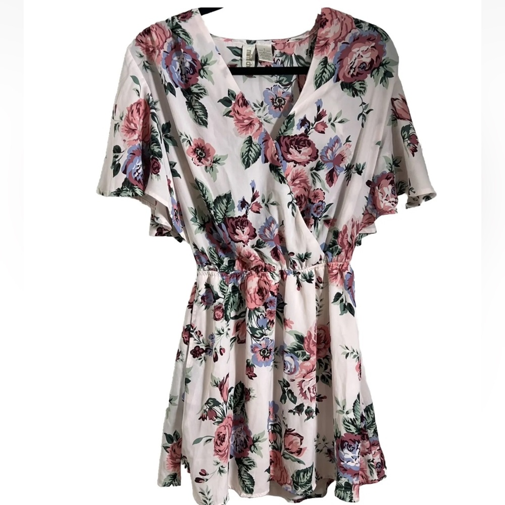 Mimi Chica Floral Mini Dress with Flutter Sleeves Size Small